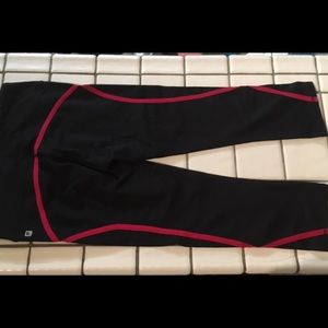 Fabletics Crop Pants Size XS